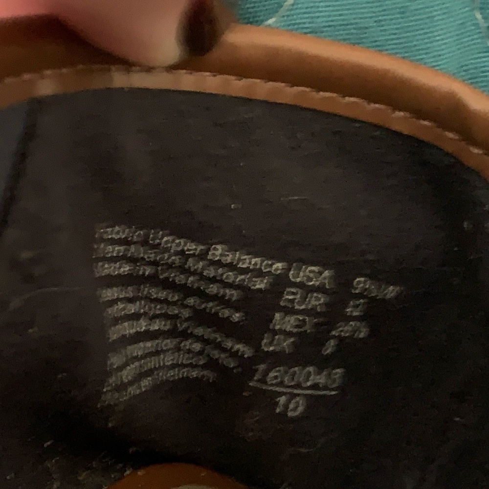 Christian Siriano Flats - Picture 8 of 12